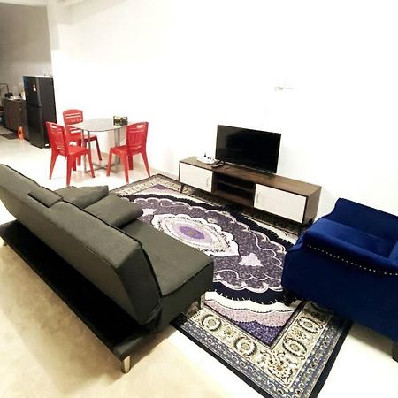 D'Cahaya Homestay باتو باهات المظهر الخارجي الصورة