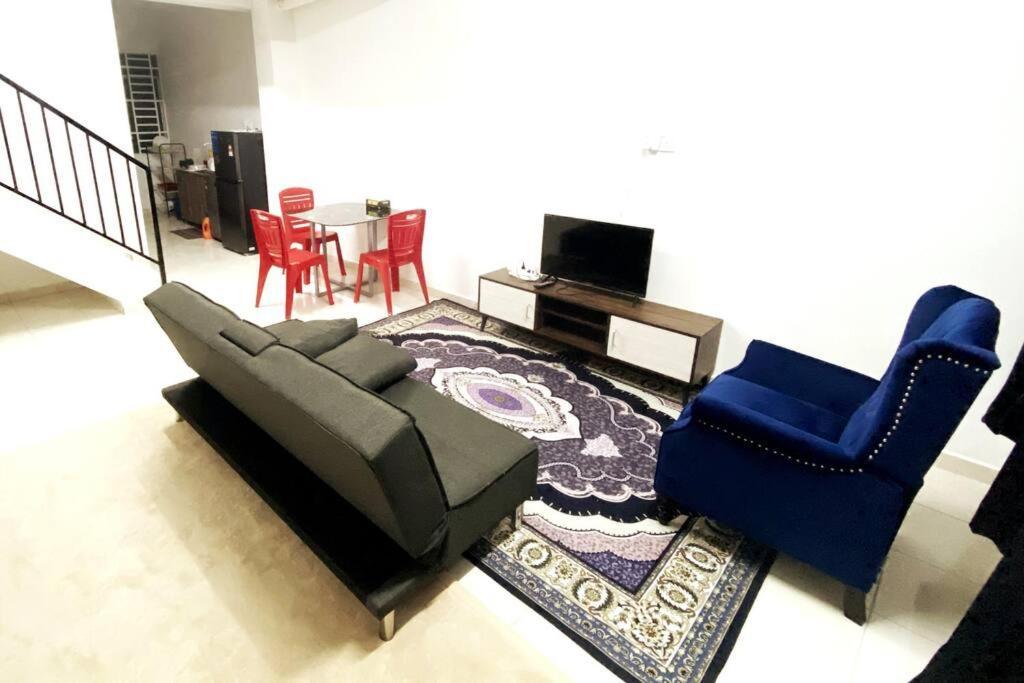 D'Cahaya Homestay باتو باهات المظهر الخارجي الصورة