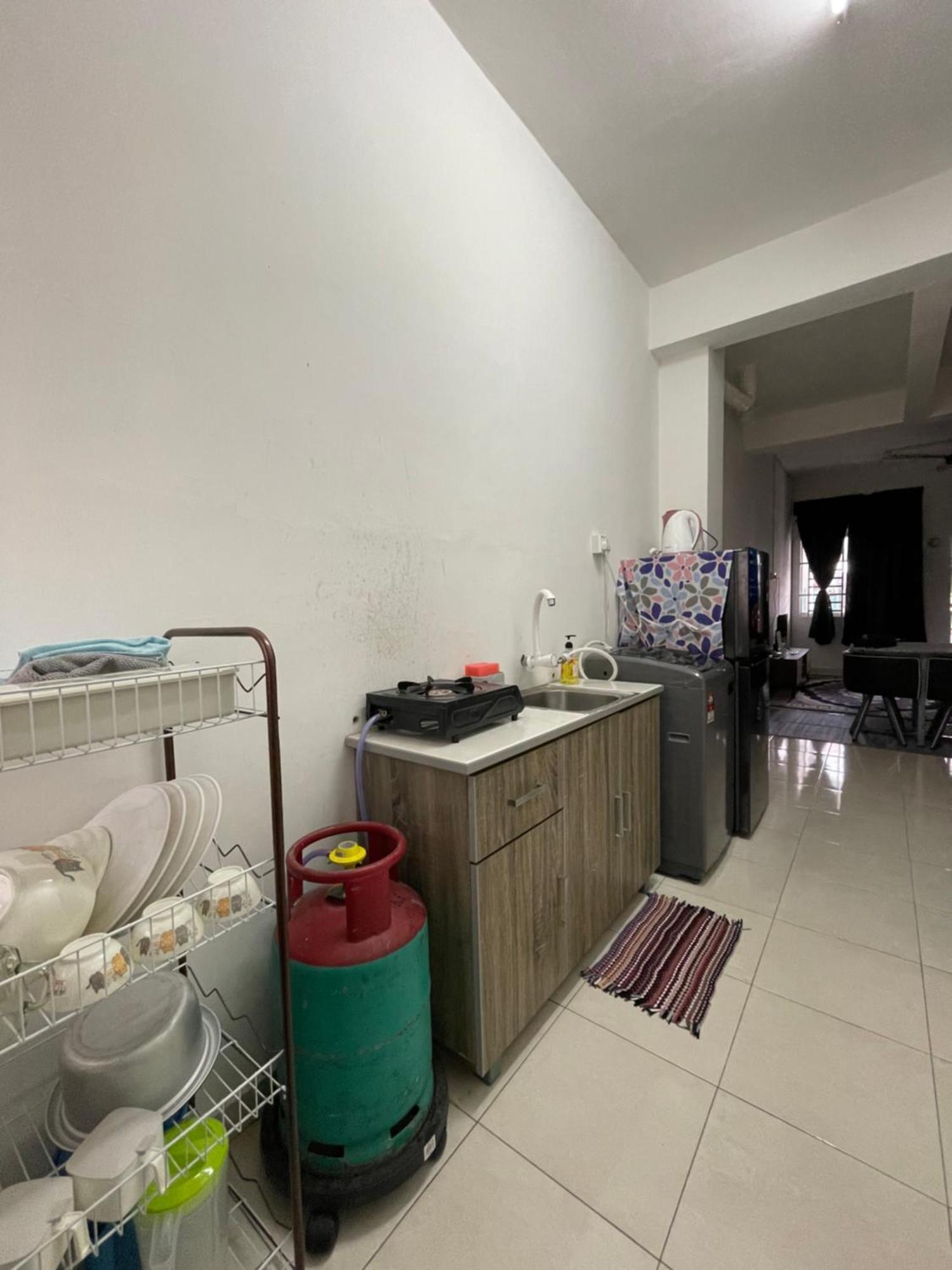 D'Cahaya Homestay باتو باهات المظهر الخارجي الصورة